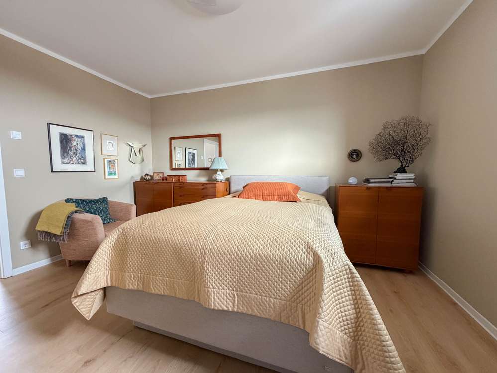 Immobilie in Dörfles-Esbach - Exklusive neuwertige Dachgeschosswohnung mit Dachterrasse, Aufzug & Veste-Blick - Bild 6