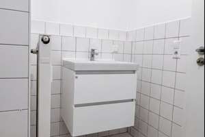 Frisch sanierte 2,5 Zimmer Wohnung mit Balkon im 4. OG – Pforzheim-Haidach – Haidachstr 14, 75181 Haidach, Pforzheim – Vorschaubild 7