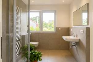 Von Privat: Lichtdurchflutete 3–4-Zimmer-Wohnung in idyllischer Ruhe – mit Kachelofen, XL-Terrasse – Die vollständige Adresse der Immobilie erhältst du vom Anbieter., 90451 Eibach, Nürnberg – Vorschaubild 4