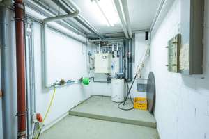 Gepflegtes  Einfamilienhaus mit Einliegerwohnung , Doppelgarage , Garten in Ludwigshafen-Oggersheim – 67071 Oggersheim, Ludwigshafen am Rhein – Vorschaubild 56