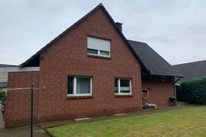 Gepflegtes Zweifamilienhaus in Celle – Die vollständige Adresse der Immobilie erhältst du vom Anbieter., 29229 Celle – Vorschaubild 3