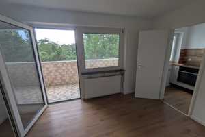 Stilvolle, modernisierte 1-Zimmer-Wohnung mit geh. Innenausstattung mit Balkon und EBK – München – Vorschaubild 10