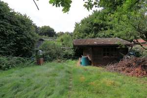 Gartenliebhaber aufgepasst! Familienfreundliches Zweifamilienhaus mit Modernisierungsbedarf  – Die vollständige Adresse der Immobilie erhältst du vom Anbieter., 45355 Borbeck-Mitte, Essen – Vorschaubild 12