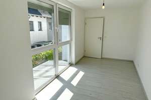 Hochwertiges Einfamilienhaus mit traumhaften Garten – Die vollständige Adresse der Immobilie erhältst du vom Anbieter., 80995 Feldmoching, München – Vorschaubild 11