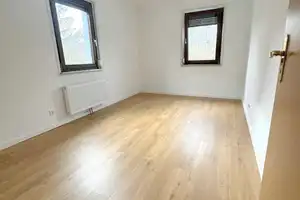 Großes 1-2 Familien Haus mit Garage, 6 Zimmer, in ruhiger Anwohnerstraße, ideale Lage in Schönaich – Böblingen (Kreis) – Vorschaubild 9