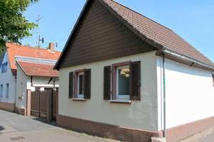 Fußläufig alles erreichbar * kleines Einfamilienhaus in Arheilgen – Die vollständige Adresse der Immobilie erhältst du vom Anbieter., 64291 Arheilgen, Darmstadt – Vorschaubild 1