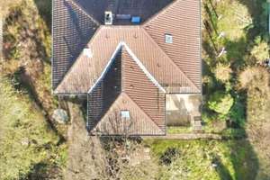 „Hier stört Ihre laute Musik keinen.“
Freistehendes helles Stadthaus mit viel Privatsphäre – Die vollständige Adresse der Immobilie erhältst du vom Anbieter., 7407 Rudolstadt – Vorschaubild 18