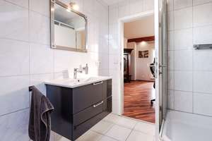 High-End-Residenz am Feldrand, flexibel nutzbar mit weiterem Baupotenzial, 4 Garagen & 10 Stellpl. – Die vollständige Adresse der Immobilie erhältst du vom Anbieter., 61273 Wehrheim – Vorschaubild 20