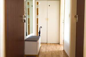 Möblierte 2-Zimmer-Dachgeschosswohnung in Duisburg-Neudorf Nord