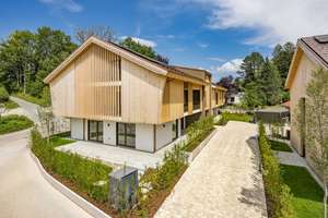 Bezugsfertig: Alpenblick inklusive – Großzügige 3-Zimmer Wohnung mit umlaufenden Balkon | KfW40 – Warngauerstraße 6a, 83666 Waakirchen – Vorschaubild 10