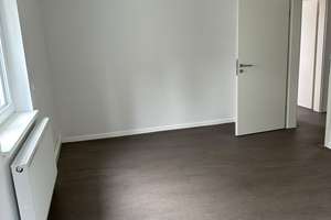 Ruhige, frisch renovierte 3-Zimmer-Wohnung mit Balkon in Stuttgart Zuffenhausen – Edisonstraße 27, 70439 Zuffenhausen-Frauensteg, Stuttgart – Vorschaubild 10