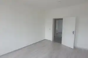 3-Raumwohnung mit EBK – Simonstraße 14, 39114 Magdeburg – Vorschaubild 5
