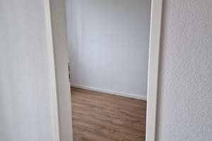 Helle 2-Raumwohnung Mietbeginn 01.02.2026 – Martin-Riesenburger-Straße 38, 12627 Hellersdorf, Berlin – Vorschaubild 7