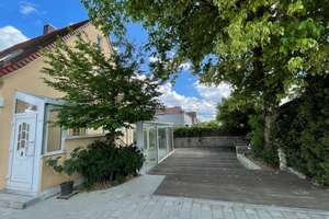 kleines gemütliches Haus mit Wintergarten und großer Terrasse  zu vermieten