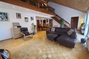 RUHIGE 2.REIHE-LAGE! Riesige 4,5 Zi.-Maisonette-ETW TG,EBK,Balkon,XL-Hobbyraum, 2 Keller,Gem.Garten