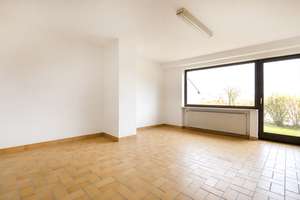 Großzügiges Einfamilienhaus mit Weinbergblick, Ausbaupotenzial und optionalem Zusatzgrundstück – Die vollständige Adresse der Immobilie erhältst du vom Anbieter., 97084 Heidingsfeld, Würzburg – Vorschaubild 17