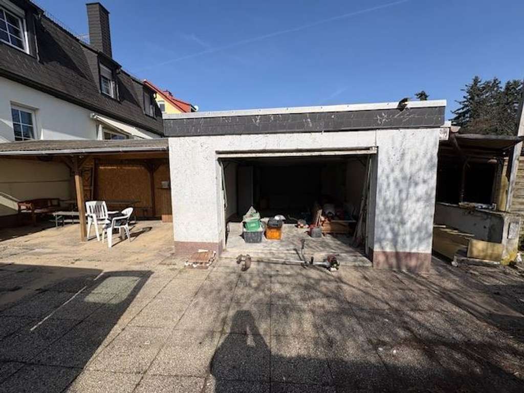 Immobilie in Dreieich - Doppelhaushälfte mit  großen Grundstück für eine 2. hintere Bebauung  - Bild 2