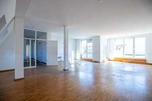Bezugsfreies Penthouse Berlin-Mitte I 2 Terrassen, Weitblick I nahe Bundestag I Gestaltungspotenzial – Die vollständige Adresse der Immobilie erhältst du vom Anbieter., 10117 Mitte (Ortsteil), Berlin – Vorschaubild 10