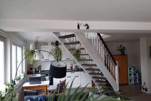 Schöne, helle Maisonette-Singelwohnung, sehr zentral und trotzdem ruhig