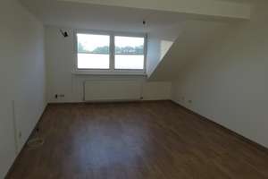 Schöne 3,5 Zimmer Dachgeschosswohnung sucht Mieter – Sedanstrasse 16, 47229 Friemersheim, Duisburg – Vorschaubild 3