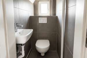 Stilvolle 2-Zimmer-Dachgeschosswohnung im Erstbezug – Komplett saniert in beliebter Wohnlage – Die vollständige Adresse der Immobilie erhältst du vom Anbieter., 70186 Gablenberg, Stuttgart – Vorschaubild 8