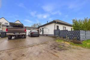 Gepflegtes Einfamilienhaus Baujahr 2010 mit Pool, Doppelgarage und Fußbodenheizung – Die vollständige Adresse der Immobilie erhältst du vom Anbieter., 38448 Brackstedt, Wolfsburg – Vorschaubild 2