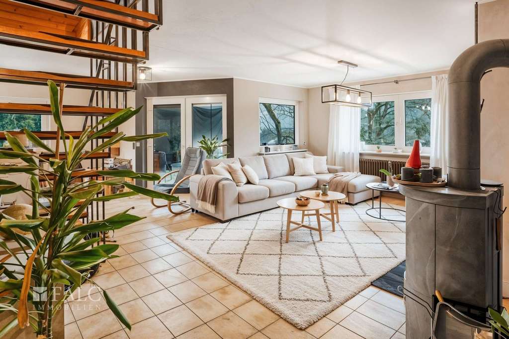 Immobilie in Eberbach - Großzügiges Zweifamilienhaus in Eberbach – 230 m² Wohnkomfort mit vielseitigen Nutzungsmöglichkeiten - Bild 2