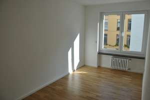 Kölner Südstadt, helle modernisierte 4-Zi-Whng., 96 m2, großer Südbalkon, Aufzug, TG Stellplatz – Die vollständige Adresse der Immobilie erhältst du vom Anbieter., 50677 Neustadt/Süd, Köln – Vorschaubild 6