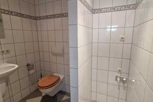 Bezaubernde Dachgeschosswohnung in ruhiger Seitenstraße – Wöhlerstraße 5, 1139 Dresden – Vorschaubild 9