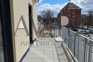 2-Zimmer-Apartment im 2. Obergeschoss mit schöner Terrasse am Eck - Bereit für Ihren Erstbezug!