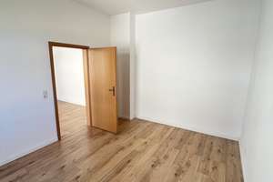 **kleine 2 Zimmerwohnung mit Balkon und Einbauküche, ideal für Studenten oder Auszubildende** – Wolfenbütteler Straße 45, 39112 Sudenburg, Magdeburg – Vorschaubild 13
