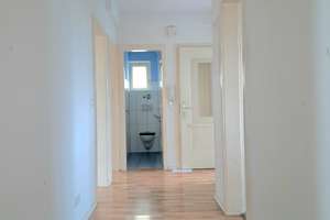 Helle 4 Zimmer EG-Wohnung mit großem Garten zur Gemeinschaftsnutzung und Terrasse – Die vollständige Adresse der Immobilie erhältst du vom Anbieter., 70563 Höhenrand, Stuttgart – Vorschaubild 12