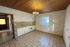 Gepflegtes Zweifamilienhaus mit großem Garten + Wintergarten und drei Garagen-Stellplätzen – Die vollständige Adresse der Immobilie erhältst du vom Anbieter., 90765 Sack, Braunsbach, Bislohe, Steinach, Fürth – Vorschaubild 8