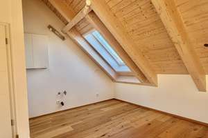 Raum, Licht, Leben – 3 Zimmer im Dachgeschoss – Die vollständige Adresse der Immobilie erhältst du vom Anbieter., 86169 Lechhausen-West, Augsburg – Vorschaubild 4
