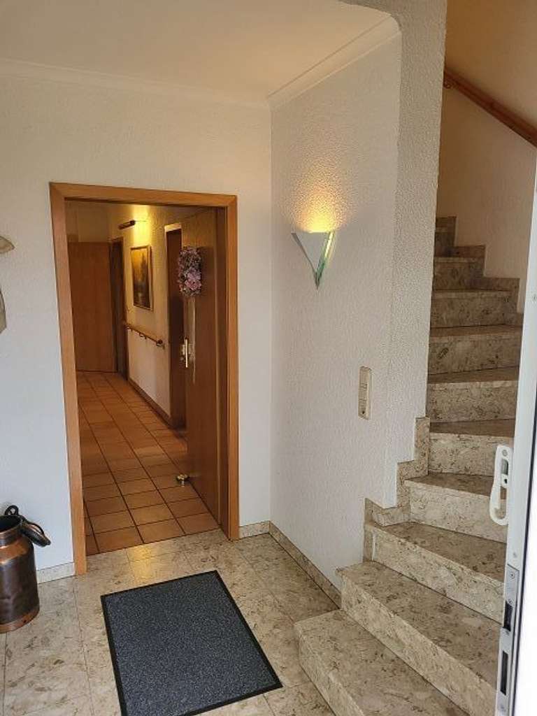 Immobilie in Asendorf - Junges Zweifamilienhaus mit Doppelgarage und separater großer Bürofläche - Preis auf Nachfrage. - Bild 2