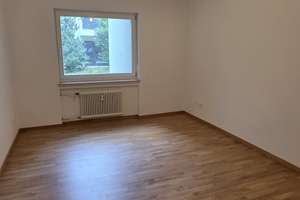 Exklusive, 2-Zimmer-Hochparterre-Wohnung mit Balkon und EBK in München, beste Lage – Emil-Dittler-Straße 27, 81479 Solln, München – Vorschaubild 10