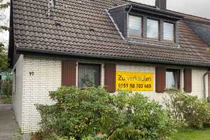 Günstige, gepflegte 5-Raum-Doppelhaushälfte in Krefeld Benrad-Süd – Im Benrader Feld 49, 47804 Krefeld – Vorschaubild 1