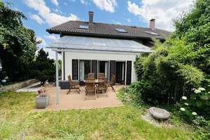 Gepflegtes Haus wartet auf Familie