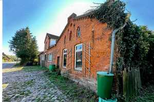 Großes älteres Wohnhaus (sanierungsbedürftig) u. gut erhaltene Scheune (in Sievershagen) – Nordwestmecklenburg (Kreis) – Vorschaubild 7