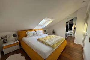 Charmante 3-Zi-DG-Wohnung: 72m² Wohnfl., 105m² Grundfl., Balkon, Keller, Parkplatz & große Terrasse. – Die vollständige Adresse der Immobilie erhältst du vom Anbieter., 70599 Plieningen (Ortsteil), Stuttgart – Vorschaubild 11