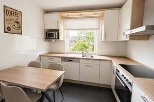 Großzügige 4-Zimmer-Wohnung mit Balkon, Garage  in ruhiger Lage von Münster Hiltrup – Die vollständige Adresse der Immobilie erhältst du vom Anbieter., 48165 Hiltrup-West, Münster – Vorschaubild 2