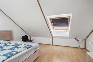 Modernes Familienidyll in Offenbach: 5 Zimmer, Garten & Top-Energiebilanz in Bahnhofsnähe – 63069 Friedrichsweiher, Offenbach am Main – Vorschaubild 9
