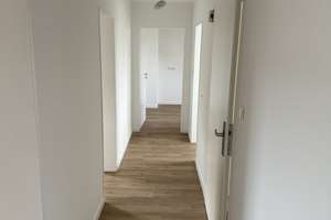 Schöne 3-Zimmer-DG-Wohnung mit guter Ausstattung in KO-Metternich – Trifter Weg 115, 56072 Metternich, Koblenz – Vorschaubild 3