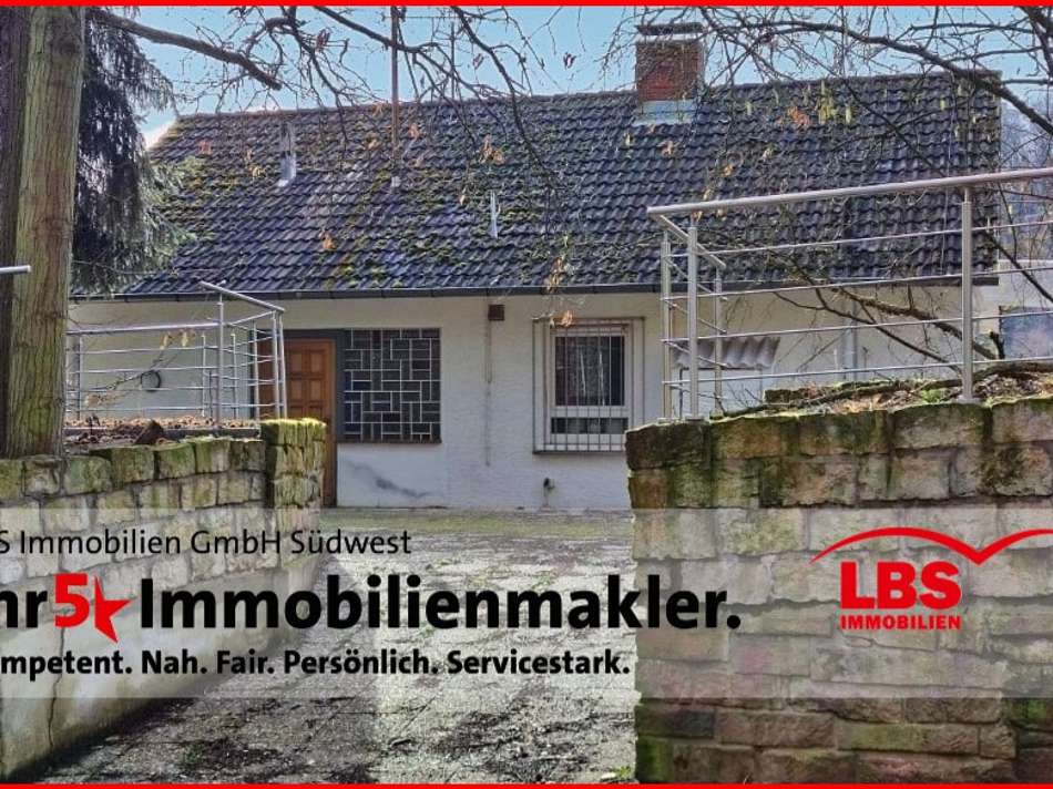 Einfahrt und Hauszugang