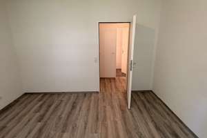 Traumhaft schöne, komplett sanierte, 3 Zimmer Wohnung mit Balkon in Duisburg zu vermieten – Bahnhofstr. 67, 47138 Mittelmeiderich, Duisburg – Vorschaubild 7