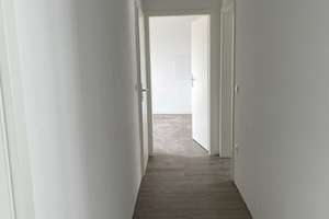 große 3-Zimmer-Wohnung mit Ausblick sucht neue Mieter – Falkstr. 67, 47058 Duissern, Duisburg – Vorschaubild 2