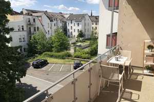 Elegante 3-Raum-Wohnung mit gehobener Innenausstattung mit Balkon+ Einbauküche in Kassel – Parkstraße 41, 34119 Kassel – Vorschaubild 3