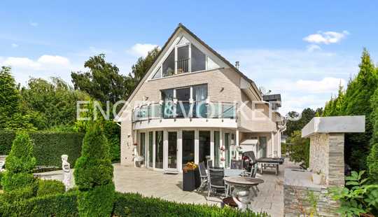 Bild von Ihr neues Zuhause für die ganze Familie - stillvolle Villa in Poppenbüttel