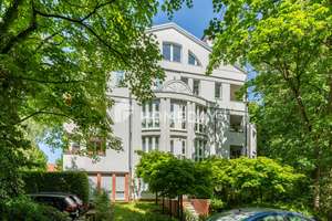 Solide Werte in begehrter Lage: Gepflegte Zwei-Zimmer-Wohnung mit Loggia – Die vollständige Adresse der Immobilie erhältst du vom Anbieter., 14169 Zehlendorf, Berlin – Vorschaubild 1