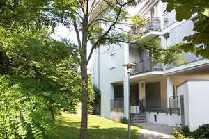 *Provisionsfrei* großzügiges, vermietetes 1-Zimmer-Appartement mit Terrasse und TG-Stellplatz